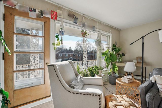 8216 W North AVENUE, Wauwatosa, WI 53213