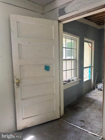 558 SHOREWOOD DR, Colonial Beach, VA 22443