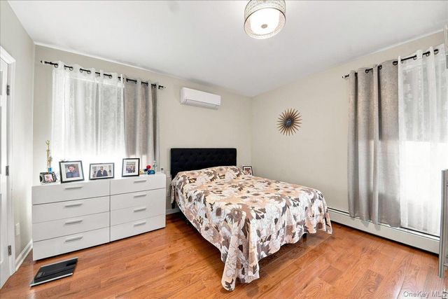 1366 Siegfried Place, Bronx, NY 10465