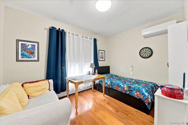 1366 Siegfried Place, Bronx, NY 10465