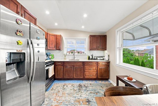 1366 Siegfried Place, Bronx, NY 10465