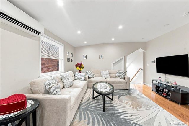1366 Siegfried Place, Bronx, NY 10465