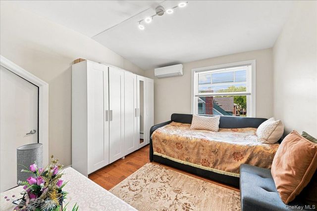 1366 Siegfried Place, Bronx, NY 10465