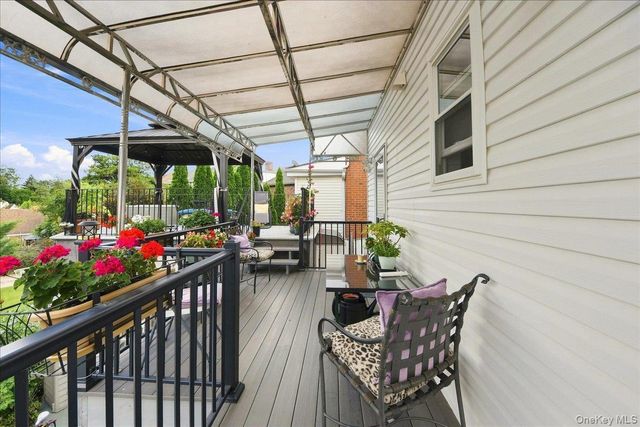 1366 Siegfried Place, Bronx, NY 10465