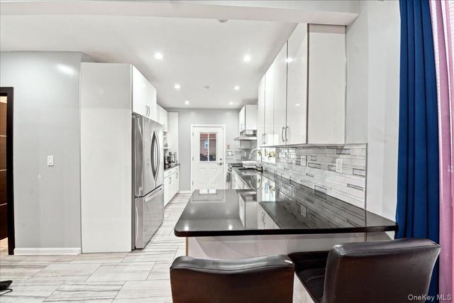 1366 Siegfried Place, Bronx, NY 10465