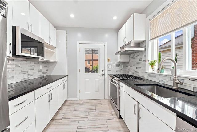 1366 Siegfried Place, Bronx, NY 10465