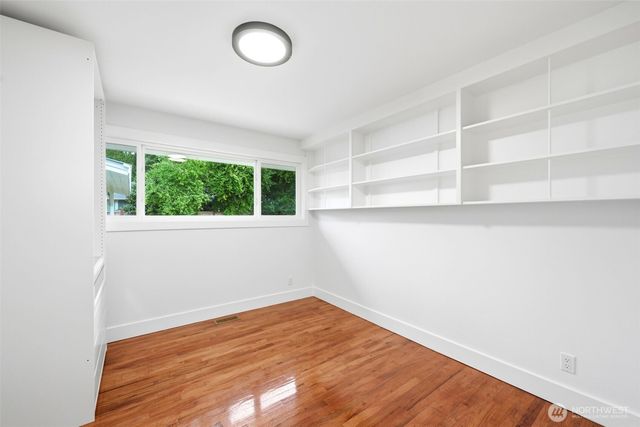 19912 Dayton Avenue N, Shoreline, WA 98133