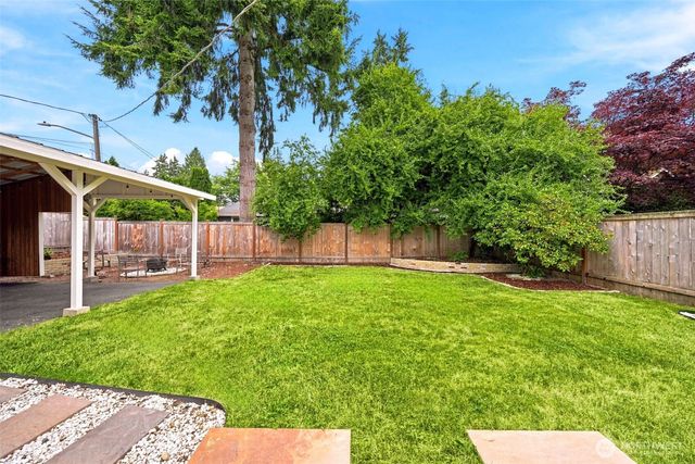 19912 Dayton Avenue N, Shoreline, WA 98133
