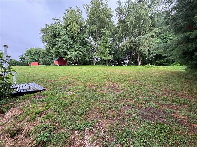 6806 Vara Dr, South Park, PA 15236