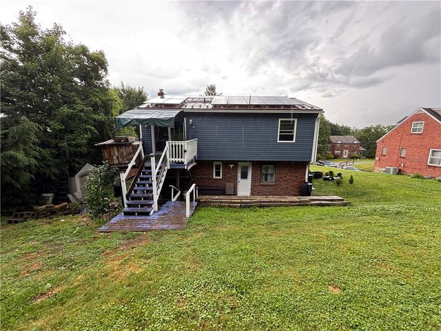 6806 Vara Dr, South Park, PA 15236