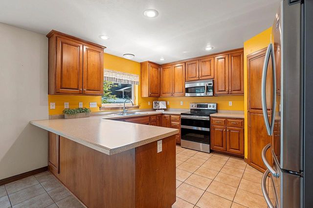 3437 SANDGATE CASTLE DRIVE, Green Bay, WI 54313