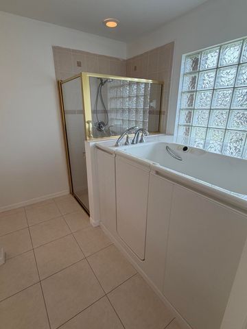 8046 Florenza Drive, Boynton Beach, FL 33472