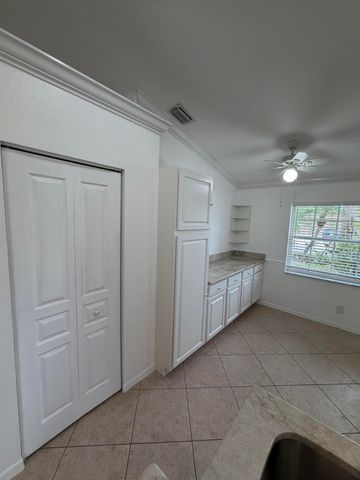 8046 Florenza Drive, Boynton Beach, FL 33472