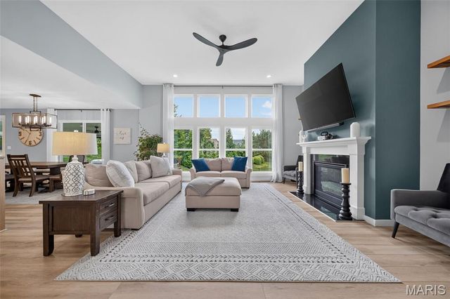414 Gatehouse Circle, Wentzville, MO 63385