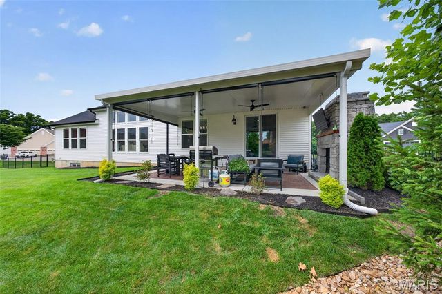 414 Gatehouse Circle, Wentzville, MO 63385