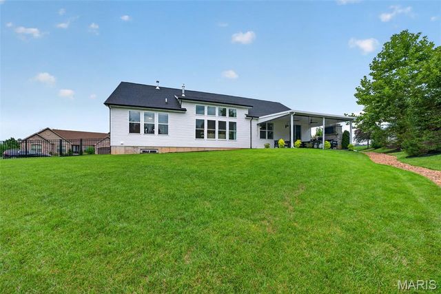 414 Gatehouse Circle, Wentzville, MO 63385
