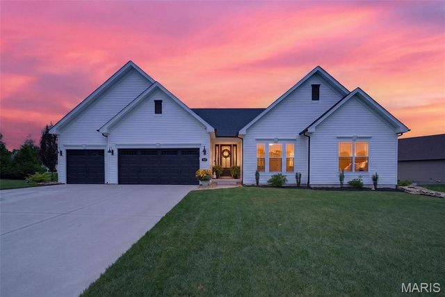 414 Gatehouse Circle, Wentzville, MO 63385