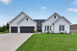 414 Gatehouse Circle, Wentzville, MO 63385