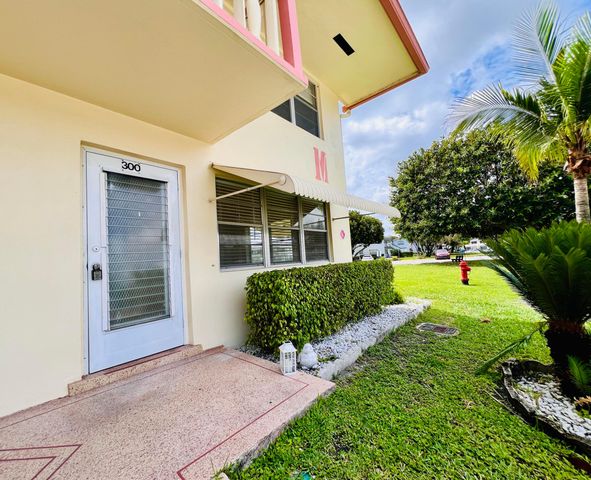 300 Camden M, West Palm Beach, FL 33417