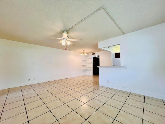 300 Camden M, West Palm Beach, FL 33417