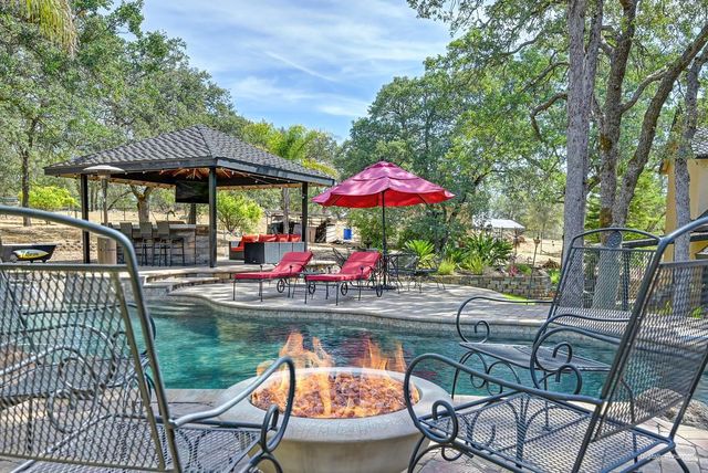 5551 Saddlehorn Rd, Shingle Springs, CA 95682