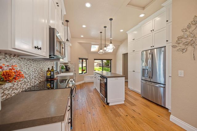 5551 Saddlehorn Rd, Shingle Springs, CA 95682