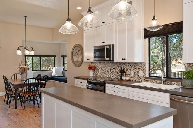 5551 Saddlehorn Rd, Shingle Springs, CA 95682