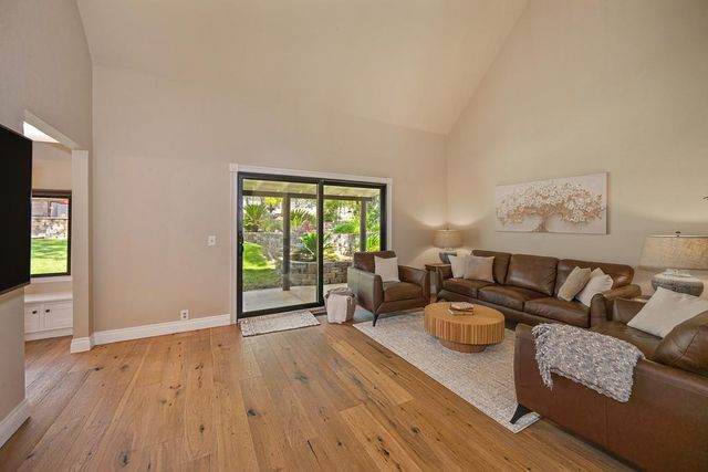 5551 Saddlehorn Rd, Shingle Springs, CA 95682