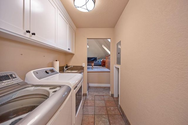 5551 Saddlehorn Rd, Shingle Springs, CA 95682