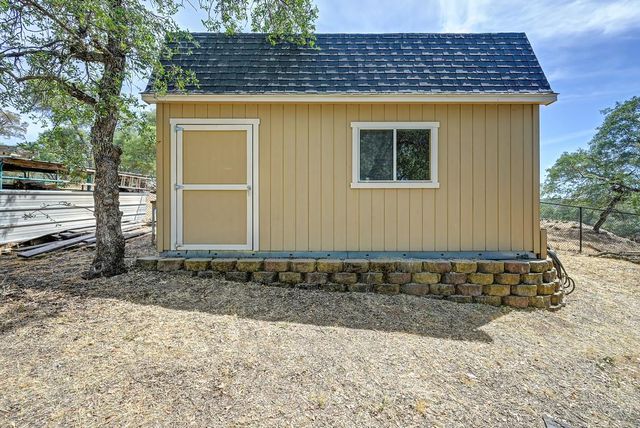 5551 Saddlehorn Rd, Shingle Springs, CA 95682