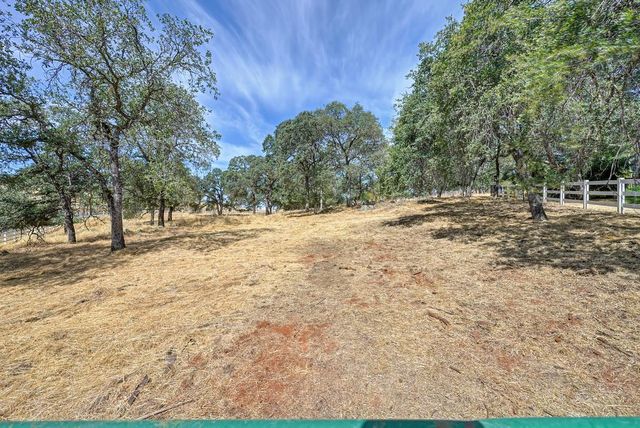 5551 Saddlehorn Rd, Shingle Springs, CA 95682
