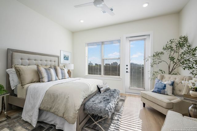 719 E Locust St Unit 3106, San Antonio, TX 78212
