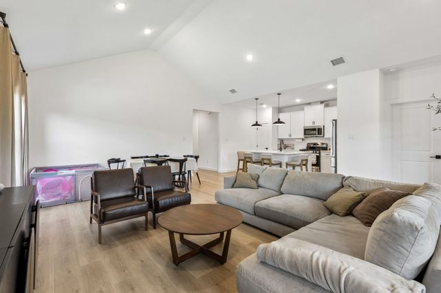 1242 Champlain Way, Dallas, TX 75253