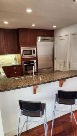 700 W E Street 2805, San Diego, CA 92101