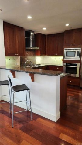 700 W E Street 2805, San Diego, CA 92101