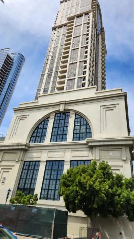 700 W E Street 2805, San Diego, CA 92101