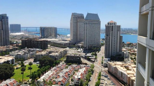700 W E Street 2805, San Diego, CA 92101