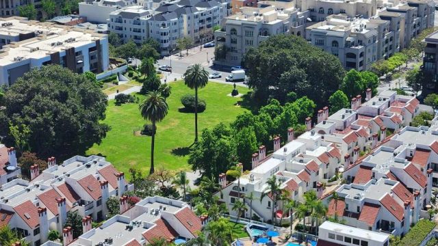 700 W E Street 2805, San Diego, CA 92101
