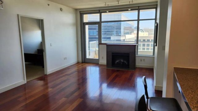 700 W E Street 2805, San Diego, CA 92101