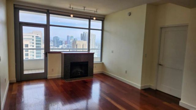700 W E Street 2805, San Diego, CA 92101