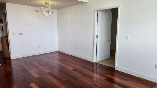 700 W E Street 2805, San Diego, CA 92101