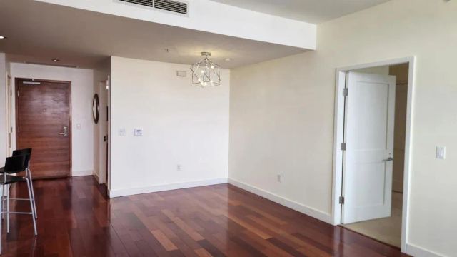 700 W E Street 2805, San Diego, CA 92101