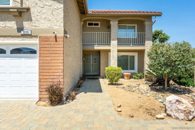 200 San Miguel Circle, Placentia, CA 92870