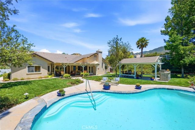 15330 Live Oak Springs Canyon, Canyon Country, CA 91387