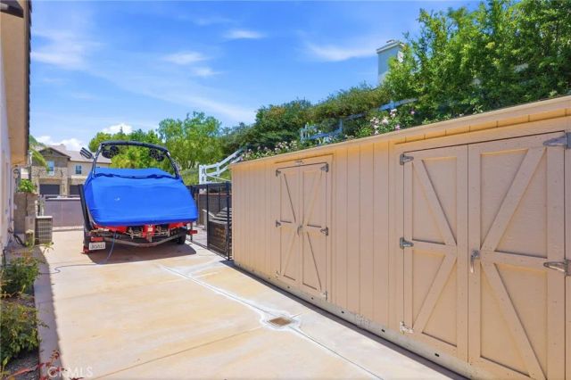 15330 Live Oak Springs Canyon, Canyon Country, CA 91387