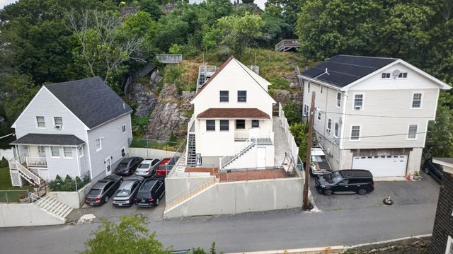 30 Brownville Ave, Lynn, MA 01902