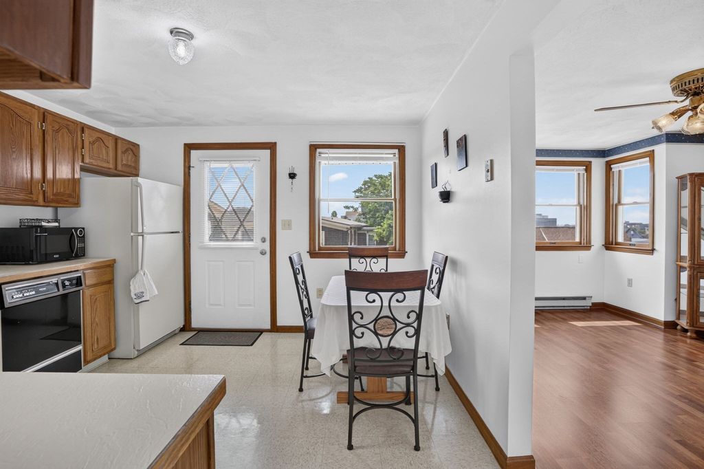 30 Brownville Ave, Lynn, MA 01902