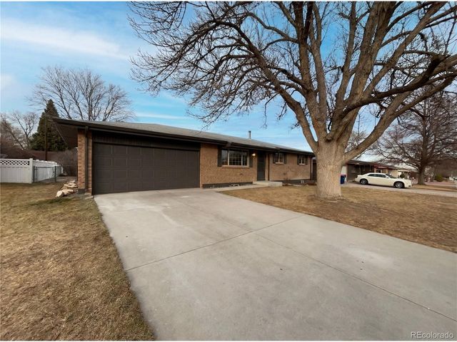 1027 N 1st St, Johnstown, CO 80534