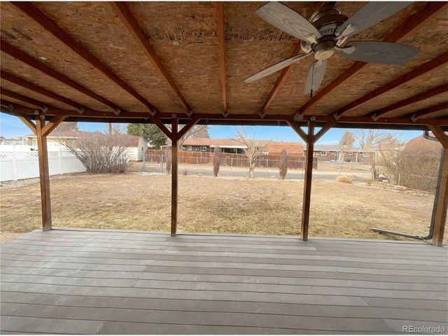 1027 N 1st St, Johnstown, CO 80534