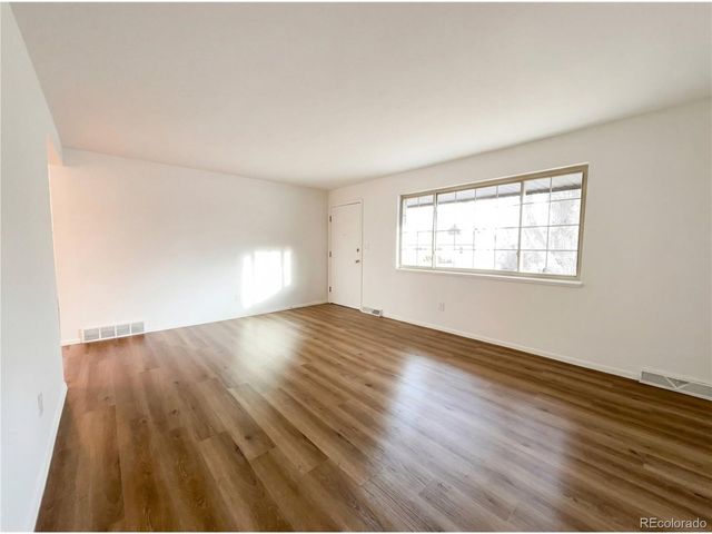 1027 N 1st St, Johnstown, CO 80534